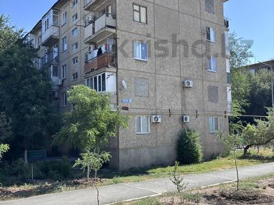 2-комнатная квартира · 43 м² · 1/5 этаж, Азаттык 68 — Рембыттехника, ост. Атырау-Акпарат (Стройконтора) за 11.9 млн ₸