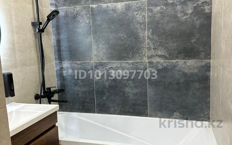 2-бөлмелі пәтер · 52.5 м² · 4/5 қабат, мкр Жетысу-4 10, бағасы: 320 000 ₸ в Алматы, Ауэзовский р-н — фото 2