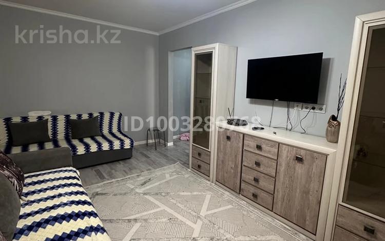2-бөлмелі пәтер · 50 м² · 4/5 қабат, Макатаева 88 — Аблайхана, бағасы: 20 000 ₸ в Алматы, Алмалинский р-н — фото 2