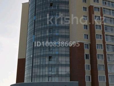 4-комнатная квартира · 174 м² · 8/13 этаж, Мукан Тулебаев 5 за 60 млн ₸ в Астане, Алматы р-н