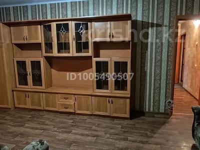 4-комнатная квартира · 42 м² · 1/5 этаж, Пришахтинск, Пришахтинск, 23й микрорайон 40 за 130 000 〒 в Караганде, Алихана Бокейханова р-н