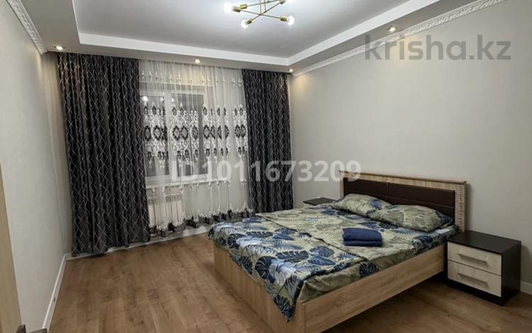 1-комнатная квартира · 60 м² · 4/9 этаж, мкр Кадыра Мырза-Али за 14 000 ₸ в Уральске — фото 4