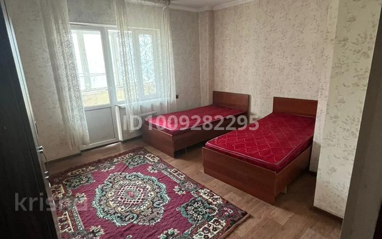 2-бөлмелі пәтер · 65 м² · 4/5 қабат, мкр Жулдыз-1 — остановка Городская поликлиника #20, бағасы: 30 млн ₸ в Алматы, Турксибский р-н — фото 2