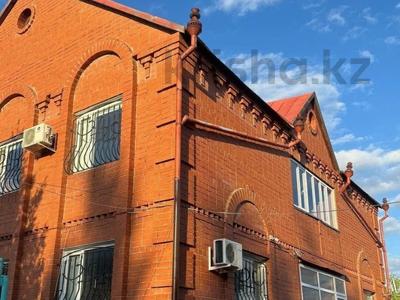 Отдельный дом · 7 комнат · 237.2 м² · 13 сот., улица А. Байтурсынова за 97 млн ₸ в Костанае