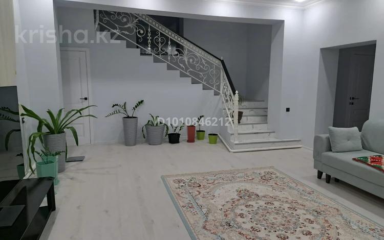 Жеке үй · 5 бөлме · 200 м² · 7.5 сот., Роза Багланова, бағасы: 700 000 ₸ в  — фото 2