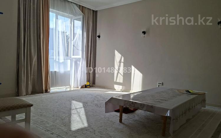 2-бөлмелі пәтер · 57 м² · 2/3 қабат, Үстіріт 2936a 4, бағасы: 33 млн ₸ в Алматы — фото 2