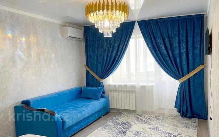1-бөлмелі пәтер · 36 м² · 2/5 қабат, Кабанбай батыра — Кондиционер• Центр • Евро ремонт, бағасы: 2 500 ₸ в Талдыкоргане — фото 24