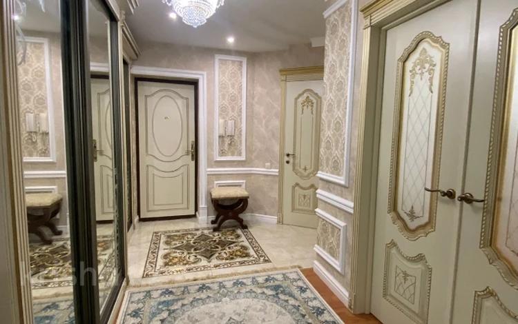 3-комнатная квартира · 135 м² · 6/10 этаж, мкр 12 за 40.5 млн ₸ в Актобе — фото 2
