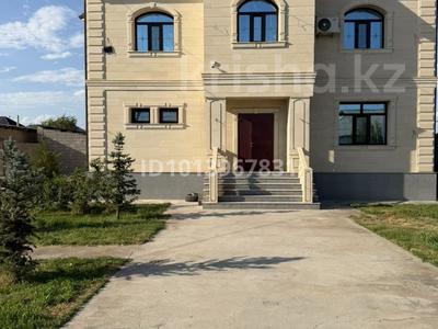 Отдельный дом · 7 комнат · 235 м² · 10 сот., Сейтметов 27 — Парк Жибек жолы за 120 млн ₸ в Туркестане
