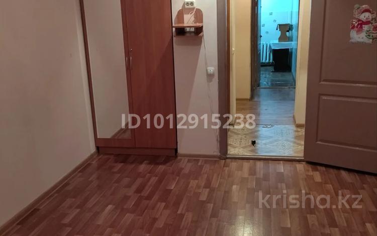 3-комнатная квартира · 62 м² · 4/5 этаж, Пришахтинск, Пришахтинск, 21й микрорайон 14 — Рядом 30 школа и ЦОН за 14.5 млн ₸ в Караганде, Алихана Бокейханова р-н — фото 2