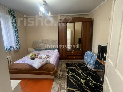 Жеке үй · 4 бөлме · 100 м² · 6 жүзд., Капал батыра 50 — 2 мкр, бағасы: 18 млн ₸ в Ленгере