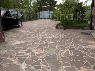 Отдельный дом · 6 комнат · 500 м² · 18 сот., Маметова — Возле стоматологи skdent за 135 млн ₸ в Жибек Жолы