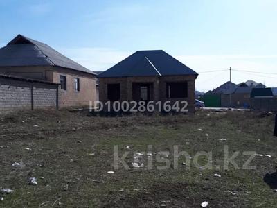 Продажа домов и дачи в Шымкенте: Отдельный дом · 4 комнаты · 100 м² · 8 сот., мкр Самал-3 за 22 млн 〒 Отдельный дом · 4 комнаты · 100 м² · 8 сот., мкр Самал-3 за 22 млн 〒 в Шымкенте, Абайский р-н