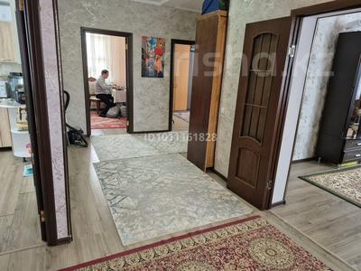 Отдельный дом · 4 комнаты · 120 м² · 10 сот., мкр Уркер, Мкр Уркер Доспамбет жырау 66 — Салбурын за 45 млн 〒 в Астане, Нура р-н