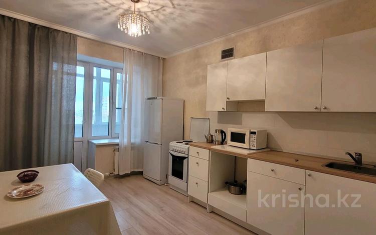 1-комнатная квартира, 44 м², 3/10 этаж помесячно, Е-356 6