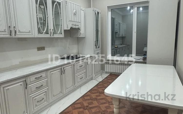 1-комнатная квартира · 49 м² · 1/4 этаж, 7А мкр 25 за 250 000 ₸ в Актау — фото 2
