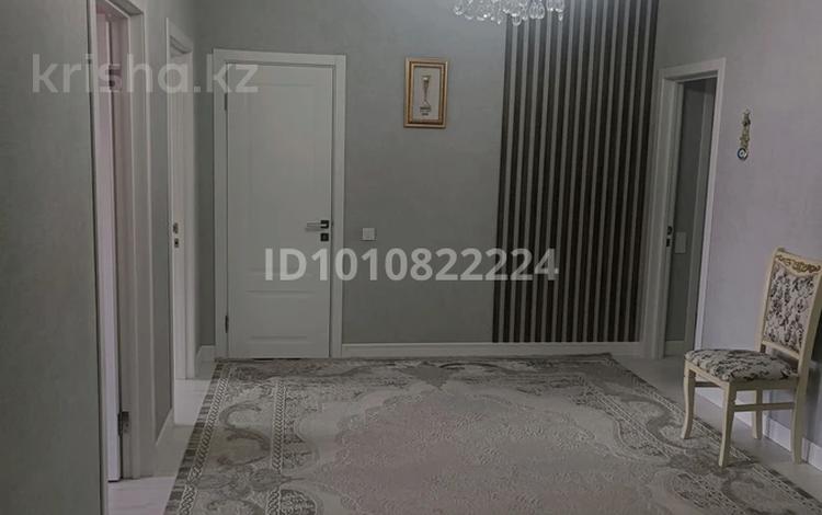 4-комнатная квартира · 130 м² · 1/5 этаж, Утемисова — Асау барака - Некрасова за 47 млн ₸ в Актобе, мкр. Курмыш — фото 2