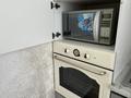 2-комнатная квартира · 54 м² · 7/9 этаж, мкр Центральный, Абая 26/2 — Драмтеатр за 300 000 ₸ в Атырау — фото 11