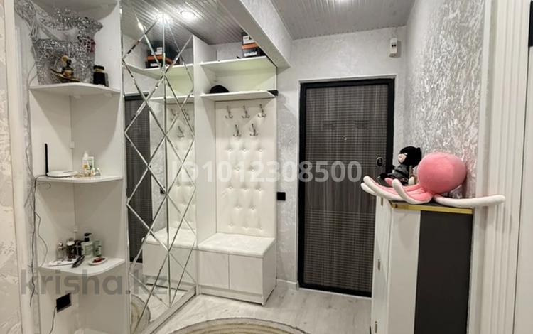 4-бөлмелі пәтер · 80 м² · 1/5 қабат, 17-й мкр., бағасы: 35 млн ₸ в Шымкенте, Енбекшинский р-н — фото 2