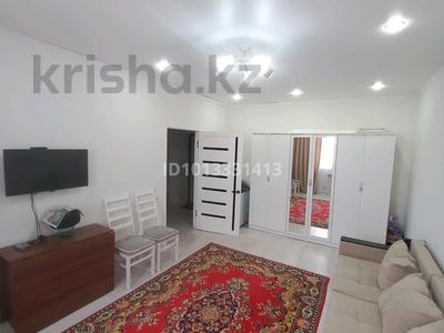 1-комнатная квартира · 42 м² · 2/5 этаж, Майкудук, Майкудук, мкр Голубые пруды 12/1 — Школа 77 за ~ 17.3 млн ₸ в Караганде, Алихана Бокейханова р-н