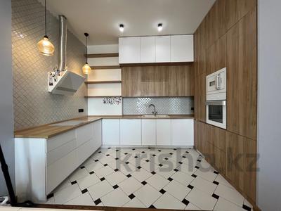 3-комнатная квартира · 90 м² · 3/3 этаж, Камар Сулу 55 за 750 000 ₸ в Алматы, Медеуский р-н