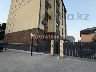 1-бөлмелі пәтер · 54 м² · 3/5 қабат, Айтиева 110, бағасы: 19 000 ₸ в Уральске
