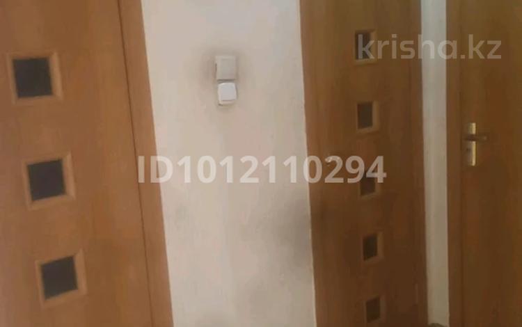 3-бөлмелі пәтер · 66 м² · 1/5 қабат, ул. Микояна 10/1, бағасы: 200 000 ₸ в Усть-Каменогорске, Ульбинский — фото 2