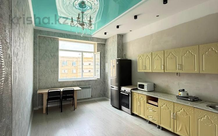 2-комнатная квартира · 80 м² · 9/10 этаж, 16-й мкр 93 за 21 млн ₸ в Актау — фото 6