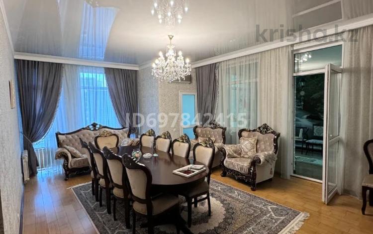 4-бөлмелі пәтер, 200 м², 3/8 қабат, Кайыма Мухамедханова 21, бағасы: 120 млн 〒 в Астане, Нура р-н — фото 2