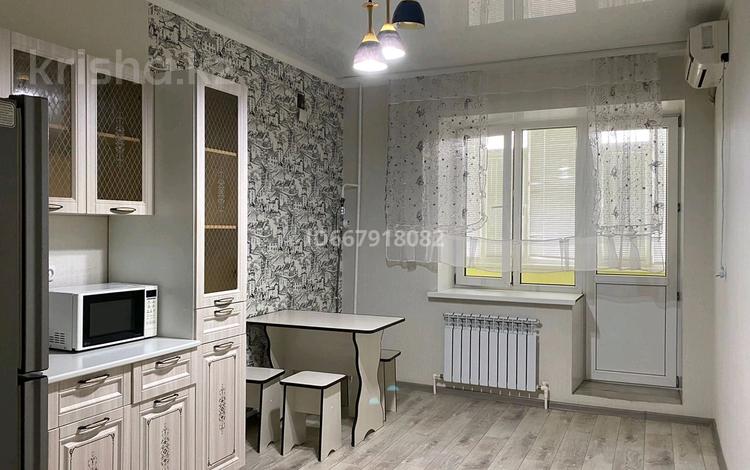 1-бөлмелі пәтер · 60 м² · 3/6 қабат, мкр Северо-Восток, Сергей Тюленина — Абулхаир хана, бағасы: 10 000 ₸ в Уральске — фото 8