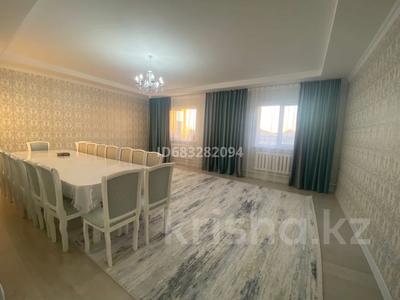 Жеке үй • 5 бөлмелер • 192 м² • 8 сот., Мкр Жұлдыз-3 көше 9 26, бағасы: 33 млн 〒 в Атырау