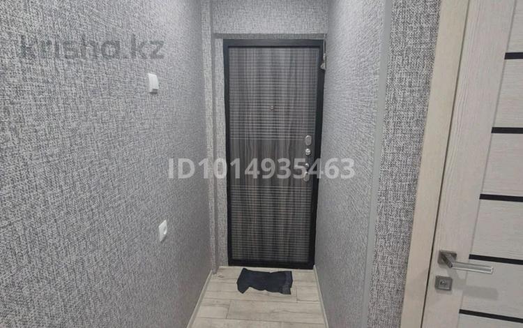 2-комнатная квартира · 46 м² · 3/5 этаж, Майкудук, Майкудук, 18й микрорайон 10 за 170 000 ₸ в Караганде, Алихана Бокейханова р-н — фото 2