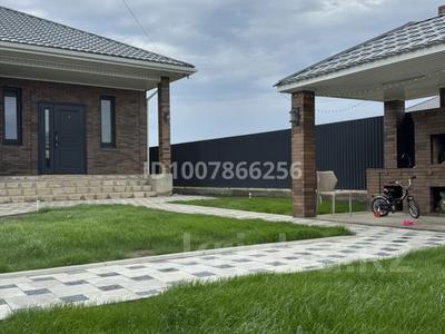 Жеке үй · 6 бөлме · 274 м² · 8 жүзд., мкр Самал, Мкр самал 22 55, бағасы: 125 млн ₸ в Атырау