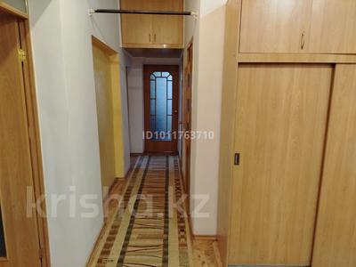 3-комнатная квартира · 75 м² · 1/3 этаж, Тауелсиздик 161 — Тауелсиздик-Урицкого за 230 000 〒 в Костанае