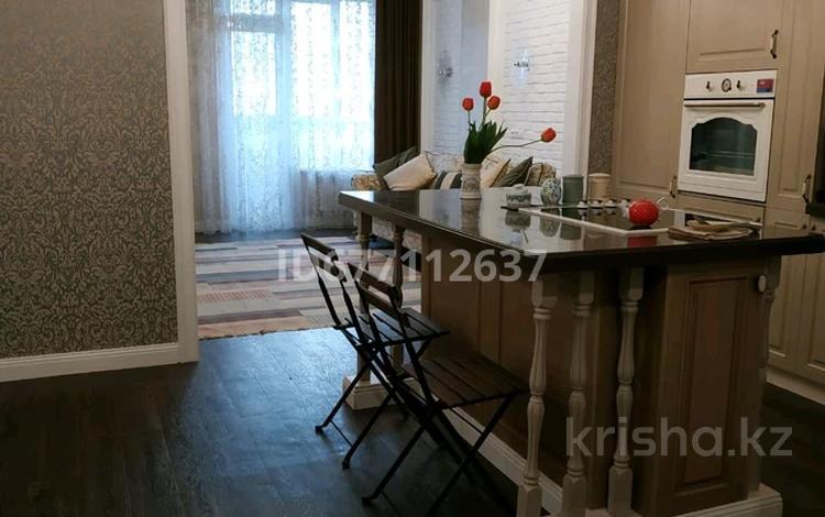 2-комнатная квартира · 60 м² · 2 этаж помесячно, мкр Алмагуль, Гагарина 309 за 500 000 〒 в Алматы, Бостандыкский р-н — фото 2