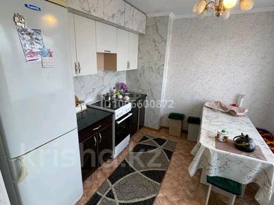 2-комнатная квартира · 48 м² · 5/5 этаж, Юность 33 — 19 мектеп за 15.5 млн 〒 в Семее