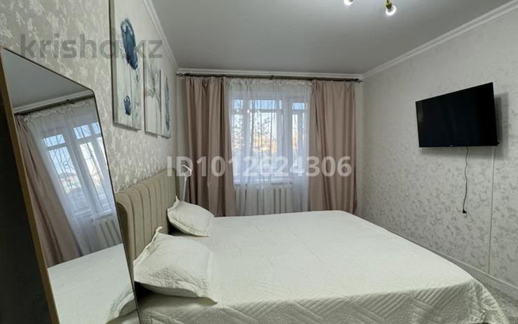 1-комнатная квартира · 40 м² · 1/5 этаж, 10 мкр — Озера за 20 000 〒 в Балхаше — фото 2