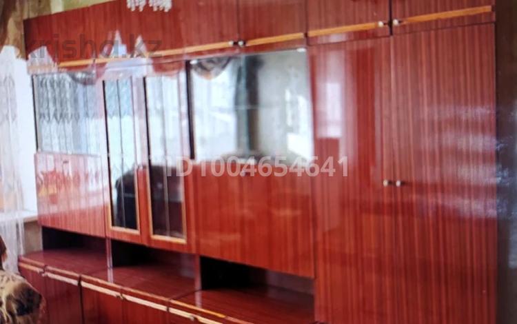 4-бөлмелі пәтер · 59 м² · 4/5 қабат, Байтурсунова 11, бағасы: 15 млн ₸ в Аркалыке — фото 2