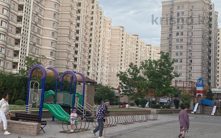1-бөлмелі пәтер · 55 м² · 9/18 қабат, Навои 208 — Торайгырова, бағасы: 300 000 ₸ в Алматы, Бостандыкский р-н — фото 3