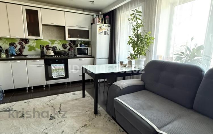3-бөлмелі пәтер · 65 м² · 3/6 қабат, пр-т Абылай-хана 18 — проспект Абылай хана, бағасы: 25 млн ₸ в Кокшетау — фото 2