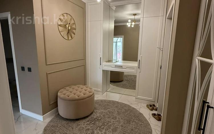 3-комнатная квартира · 80 м² · 7/10 этаж, Куаныша Толеметова 50/14 за 300 000 ₸ в Шымкенте, Абайский р-н — фото 2