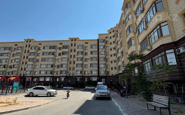 7-бөлмелі пәтер, 300 м², 2/7 қабат, 31А мкр, бағасы: 90 млн 〒 в Актау, 31А мкр — фото 2