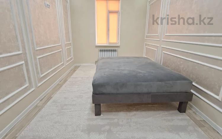 2-комнатная квартира · 70 м² · 6/7 этаж, 19-й мкр 15 за 200 000 ₸ в Актау — фото 2