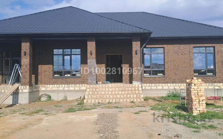 Жеке үй · 4 бөлме · 210 м² · 10 жүзд., Жаңақоныс-2, Жанаконыс-2,892 892, бағасы: 45 млн ₸ в Актобе, жилой массив Жанаконыс-2 — фото 3