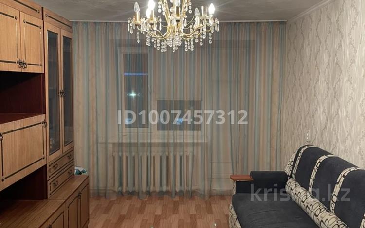 2-комнатная квартира · 44 м² · 5/5 этаж, Ауэзова 54 — Магазин нива, школы, дет сады за 85 000 ₸ в Аксу — фото 2