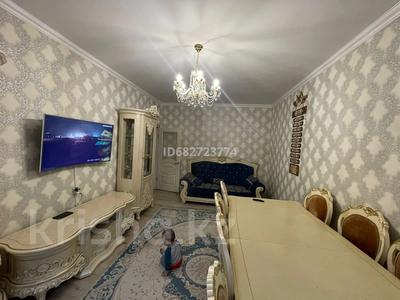 4-комнатная квартира, 100 м², 2/9 этаж, мкр Аксай-1 12 за 70 млн 〒 в Алматы, Ауэзовский р-н