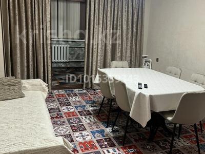 4-комнатная квартира · 105 м² · 5/5 этаж, мкр Нурсат 79 — 80 школа, Мадлен за 300 000 ₸ в Шымкенте, Каратауский р-н
