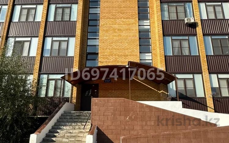 2-бөлмелі пәтер, 90 м², 6/9 қабат, мкр. Алтын орда, Мангилик Ел 7, бағасы: 34 млн 〒 в Актобе, мкр. Алтын орда — фото 2