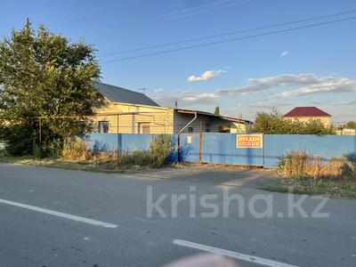 Жеке үй · 3 бөлме · 120 м² · 6 жүзд., Бейбитшилик, бағасы: 9.5 млн ₸ в Аксае