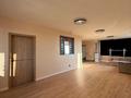 2-комнатная квартира · 80 м² · 7/16 этаж, Кабанбай батыра 2/5 за 300 000 ₸ в Астане, Есильский р-н — фото 2